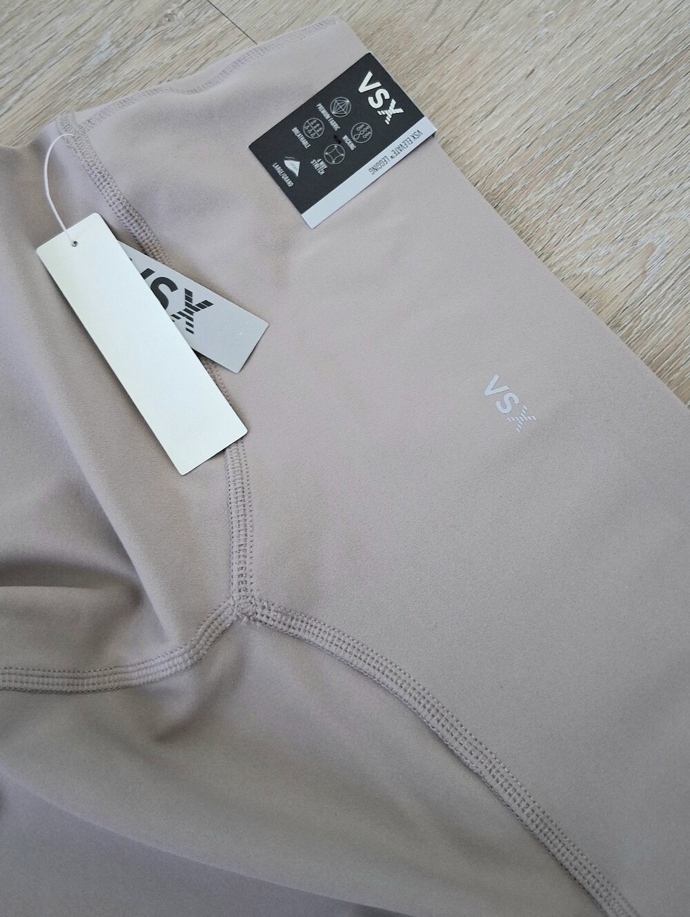 Victoria's Secret VSX Elevate High Waist Leggings 25"inseam - Picture 4 of 5